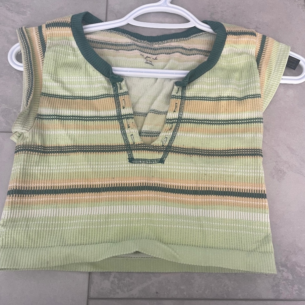 Urban outfitters cropped tee